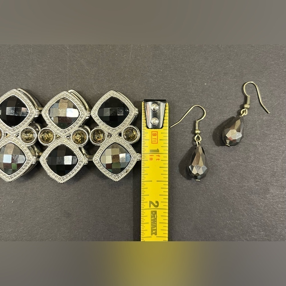 Bracelet & Earring Set - Picture 4 of 5